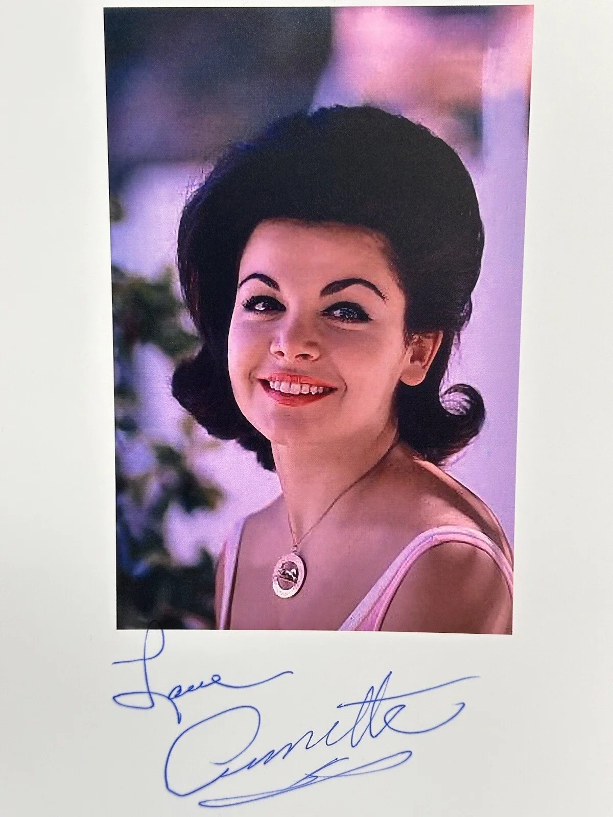 Annette Funicello — Annette Funicello Actress Singer 8x11” Colored Picture & Signed Index Card, изображение 2
