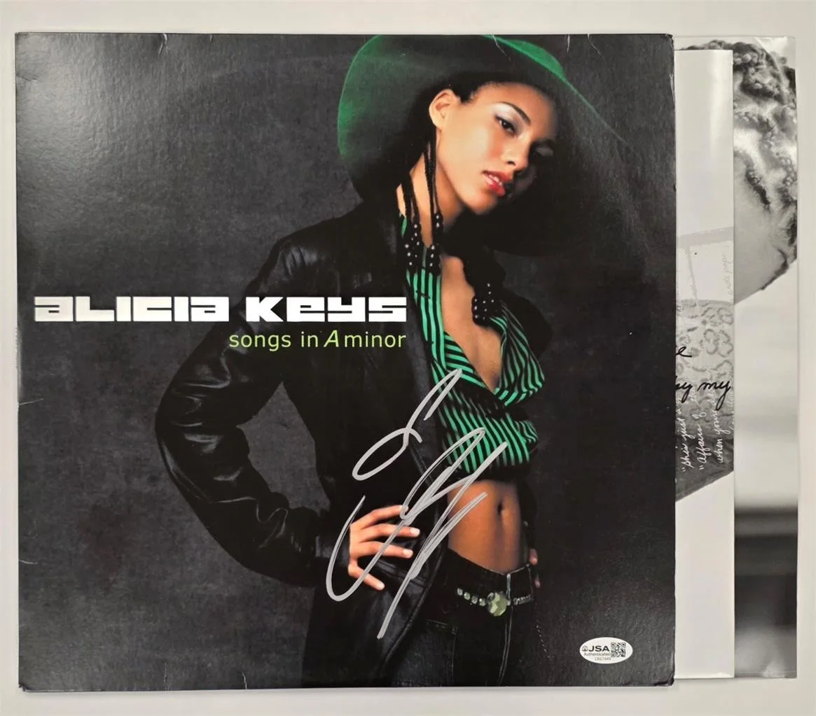 Alicia Keys signed 'Songs in A Minor' vinyl record album cover LP autograph JSA, изображение 3