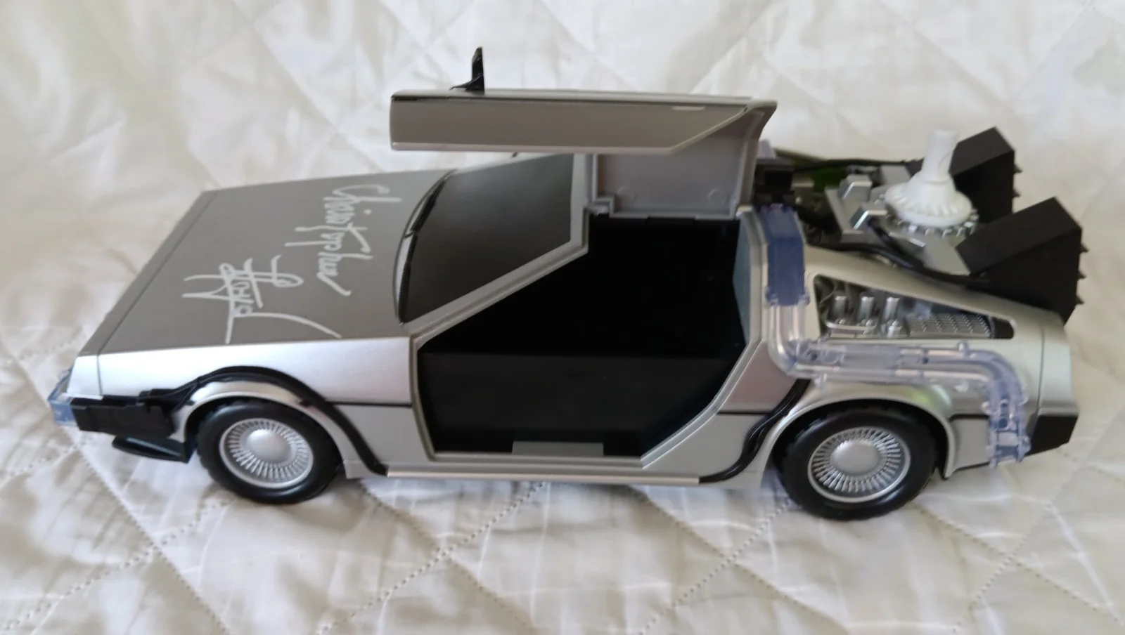 Christopher Lloyd — Christopher Lloyd Signed AMC Delorean Popcorn Bucket JSA Certified, image 5