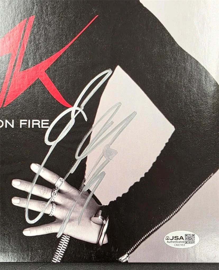 Alicia Keys signed 'Girl on Fire' vinyl record album cover LP autograph ~ JSA, изображение 3