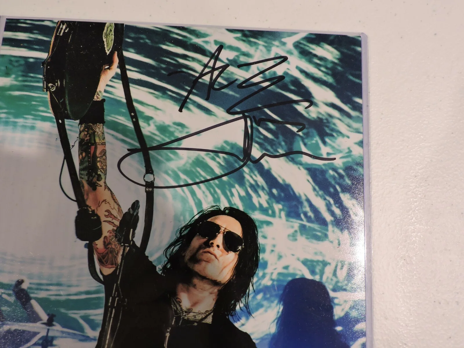 ACE VON JOHNSON AUTOGRAPHED 8X10 JSA COA- FASTER PUSSYCAT/L.A. GUNS, image 2