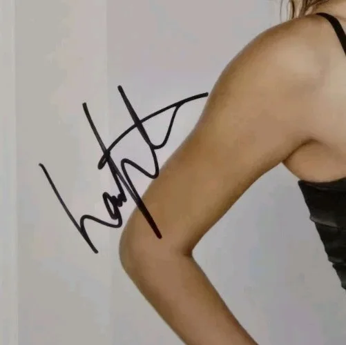 Laurie Fortier — Actress LAURIE FORTIER (Hemlock Grove) Signed Autograph 8x10 Photo Picture & COA, изображение 3