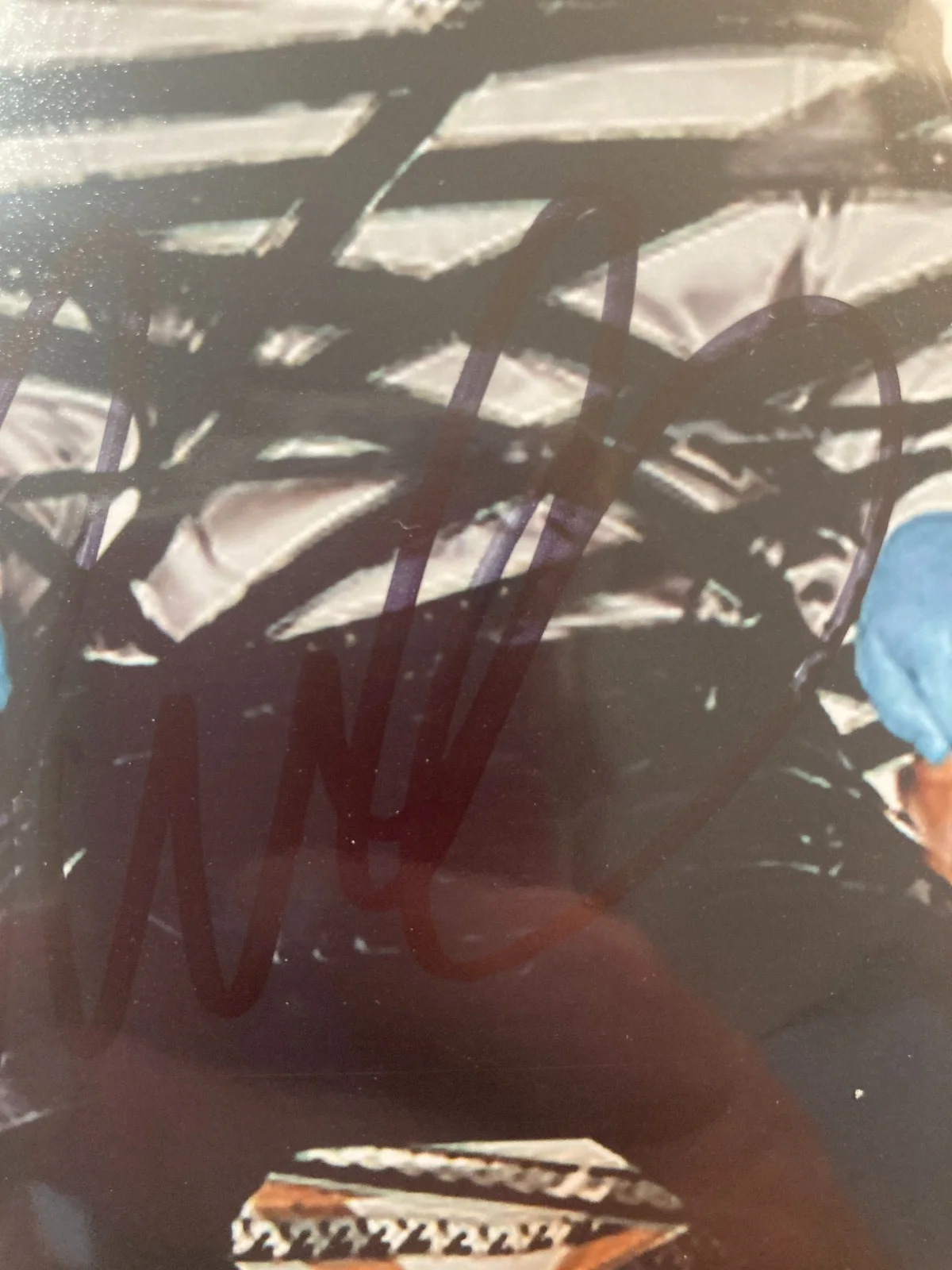 Frankie Muniz Autographed Big Fat Liar 8 x 10 Photo, изображение 2