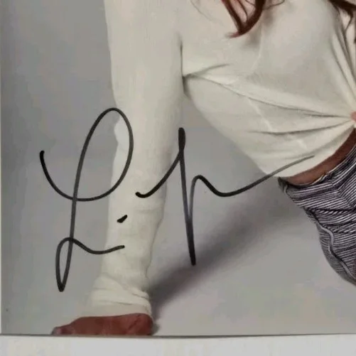 Lindsey Morgan — TV Actress LINDSEY MORGAN (The 100) Signed Autographed 8x10 Photo Picture & COA, изображение 3