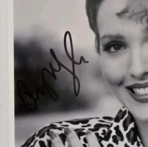Amy Yasbeck — Actress AMY YASBECK (Problem Child) Signed Autographed 8x10 Photo Picture & COA, image 3