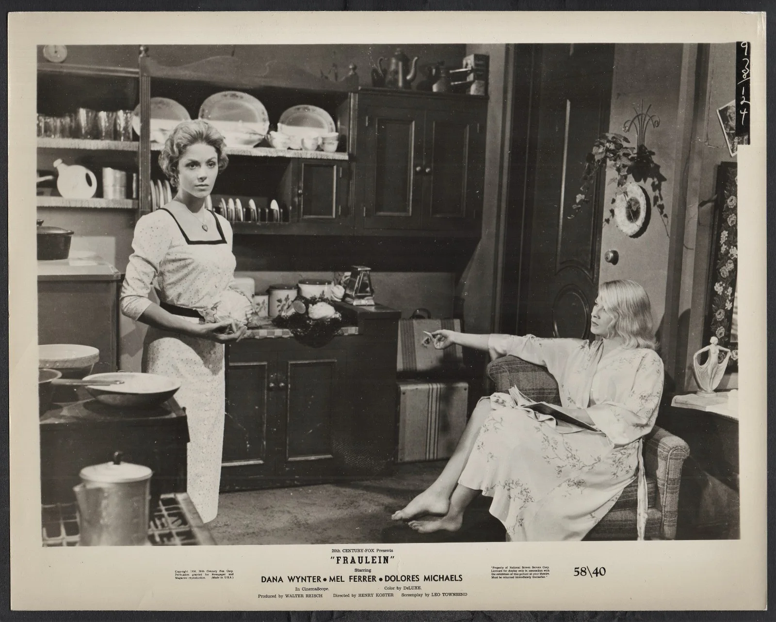 FRAULEIN 1958 Dana Wynter, Mel Ferrer, Dolores Michaels 2 10x8 STILLS, изображение 2