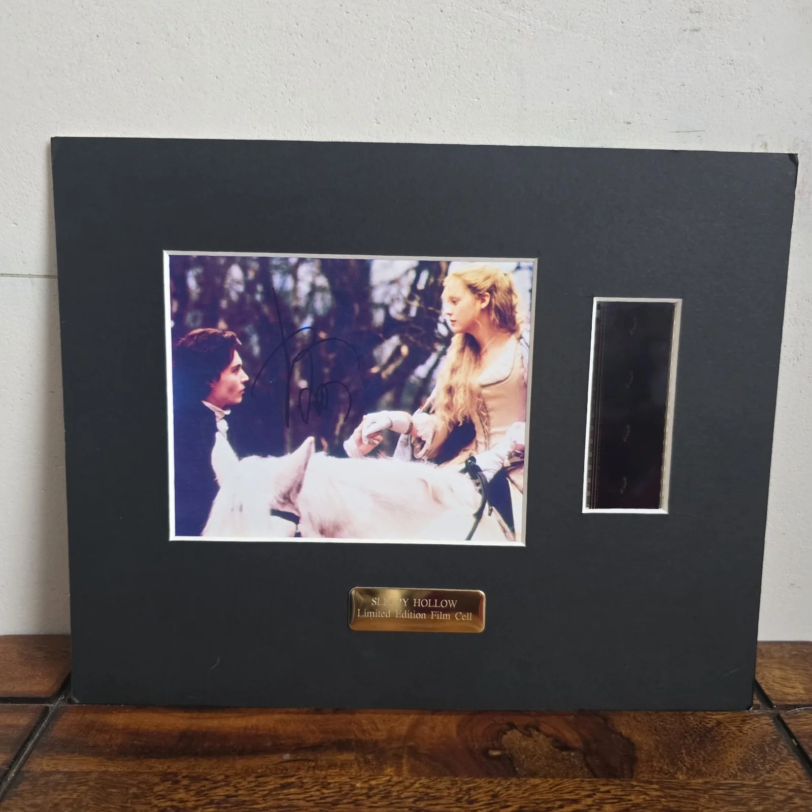 Sleepy Hollow Limited Edition 35mm Film Cell Display - Johnny Depp Signature, изображение 4