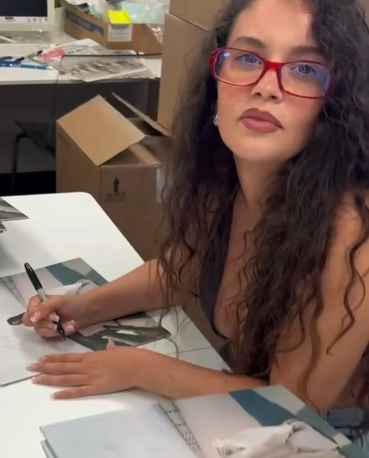 Sabrina Claudio Fall In Love With Her LP Bone Vinyl Signed Autographed JSA COA, изображение 5