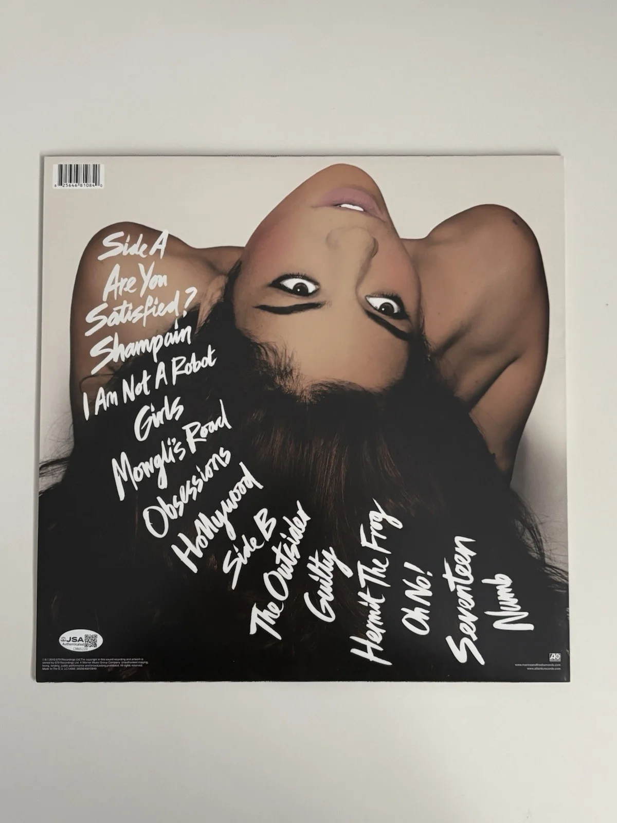 Marina & The Diamonds Family Jewels LP Vinyl Signed Autographed JSA COA, изображение 2