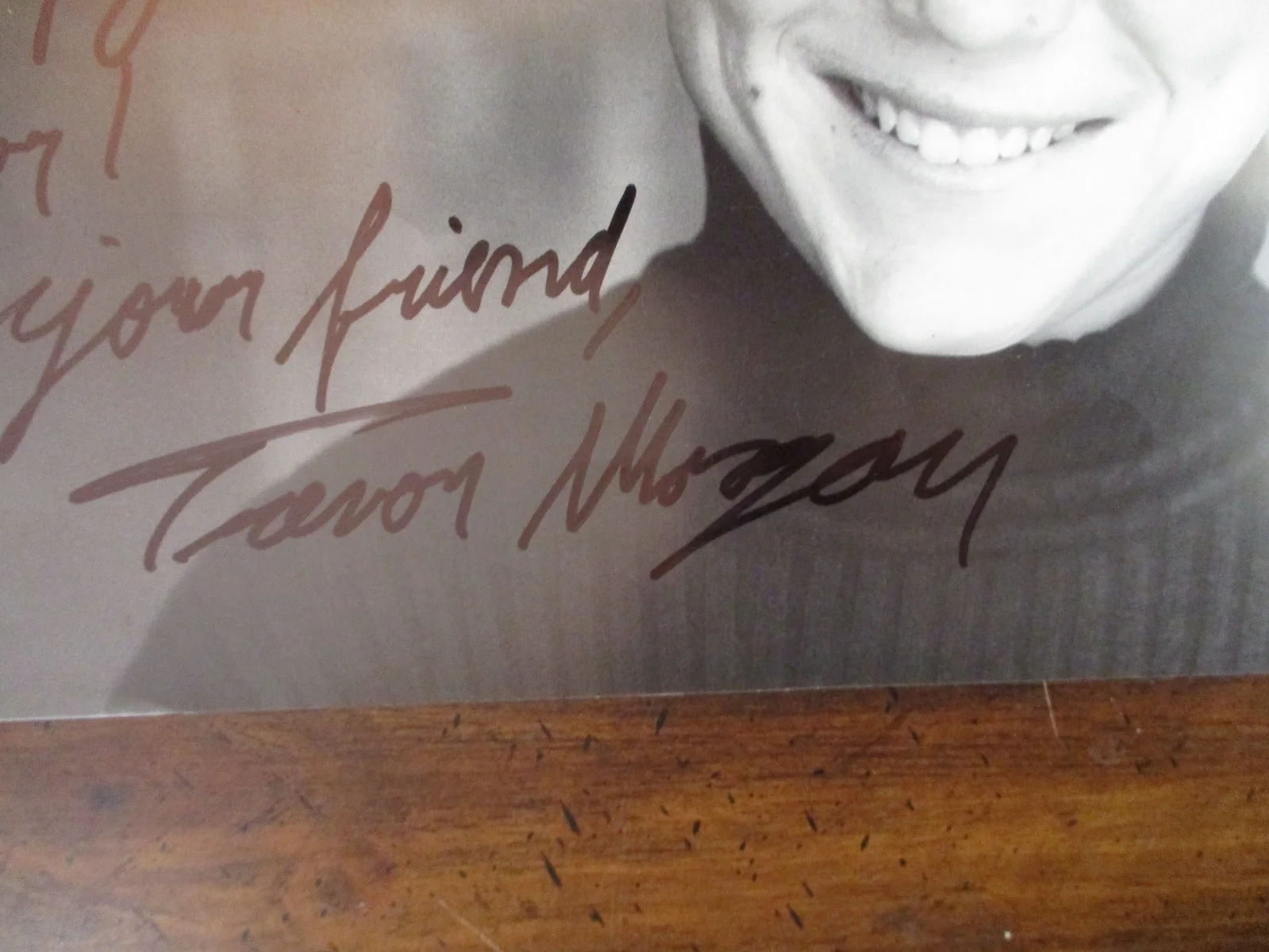 TREVOR MORGAN("ER/Jurassic Park III/The Sixth Sense")Signed 10 x 8 B & W Photo, изображение 2