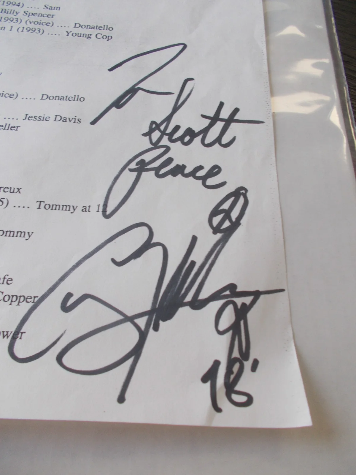 COREY FELDMAN — COREY FELDMAN ORIGINAL SIGNED IN PERSON ACTOR FILMOGRAPHY SHEET IN 1998 VGT, изображение 2