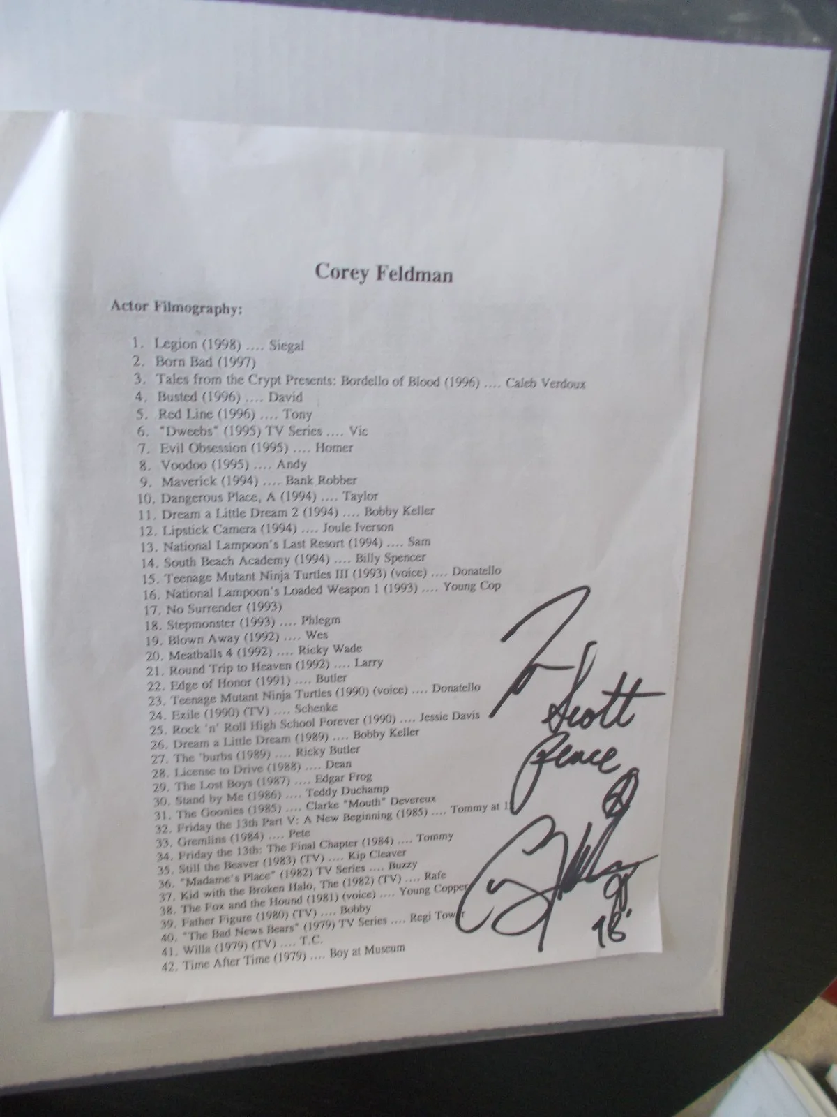 COREY FELDMAN — COREY FELDMAN ORIGINAL SIGNED IN PERSON ACTOR FILMOGRAPHY SHEET IN 1998 VGT, изображение 4