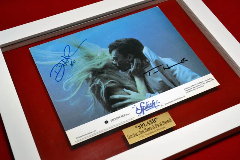 TOM HANKS & DARYL HANNAH — SPLASH Signed TOM HANKS & DARYL HANNAH Autograph Color Photo, FRAME, Plaque, DVD