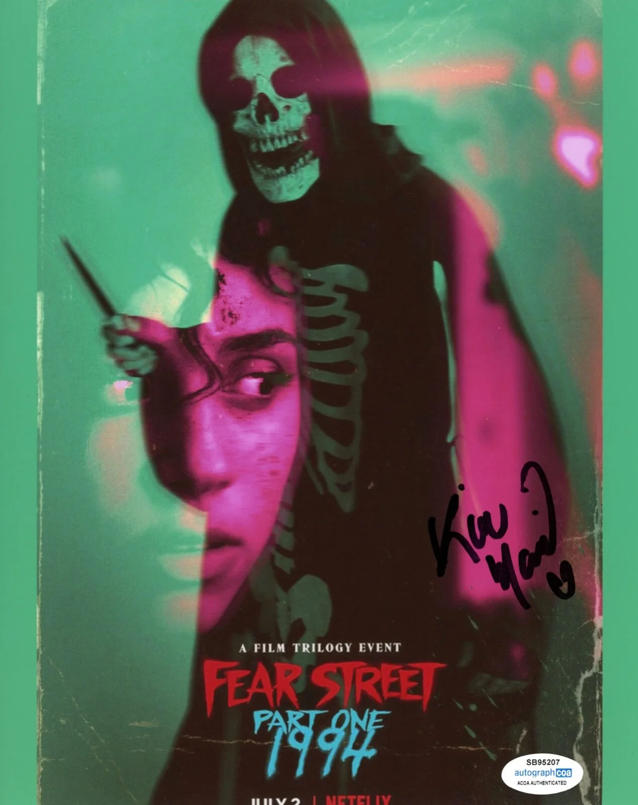 KIANA MADEIRA — Kiana Madeira signed "FEAR STREET" 8x10 Photo c EXACT PROOF Autographed ACOA COA, изображение 4