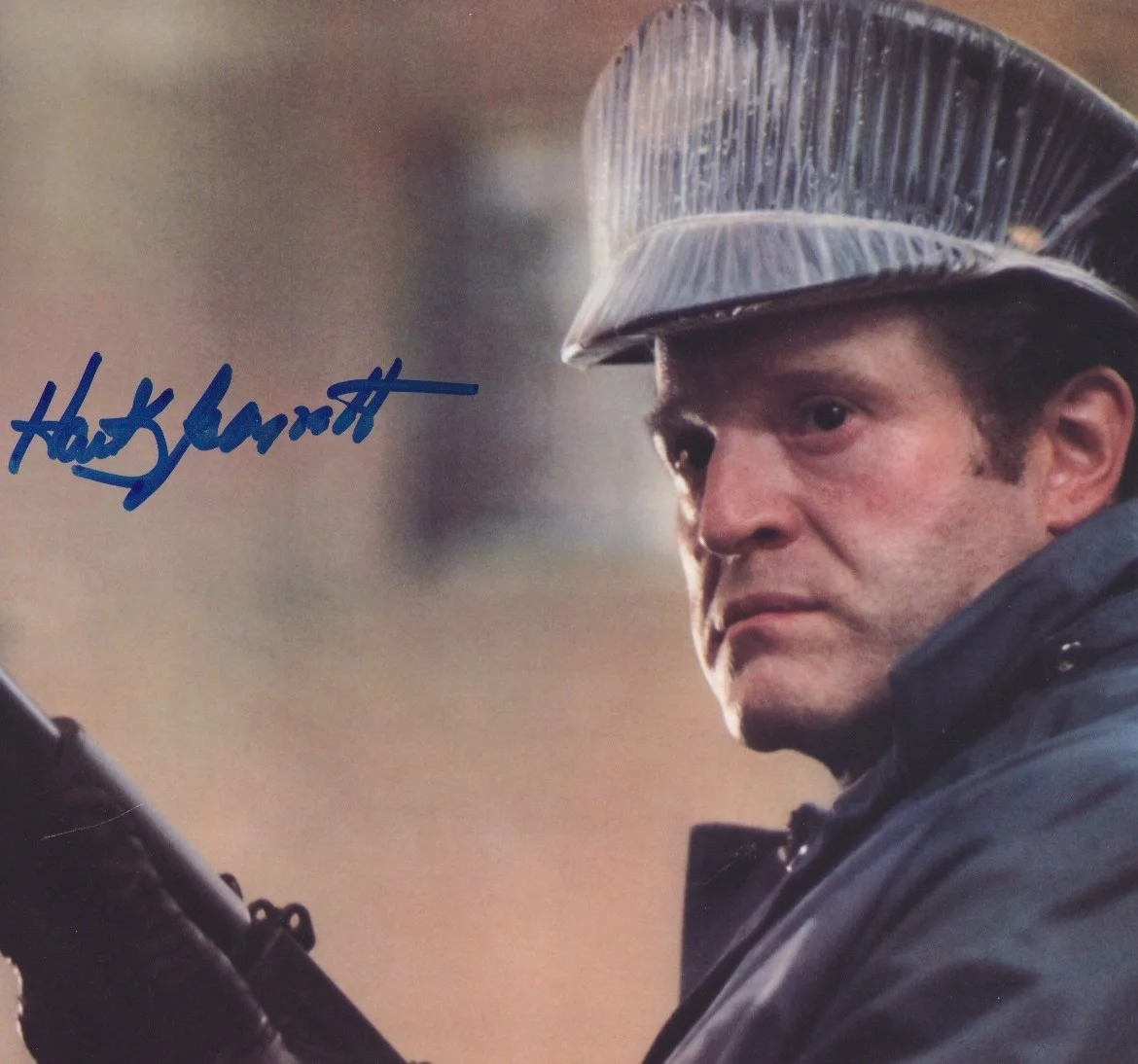 HANK GARRETT hand-signed THREE DAYS OF THE CONDOR 8x10 uacc rd coa MACHINE GUN, изображение 2