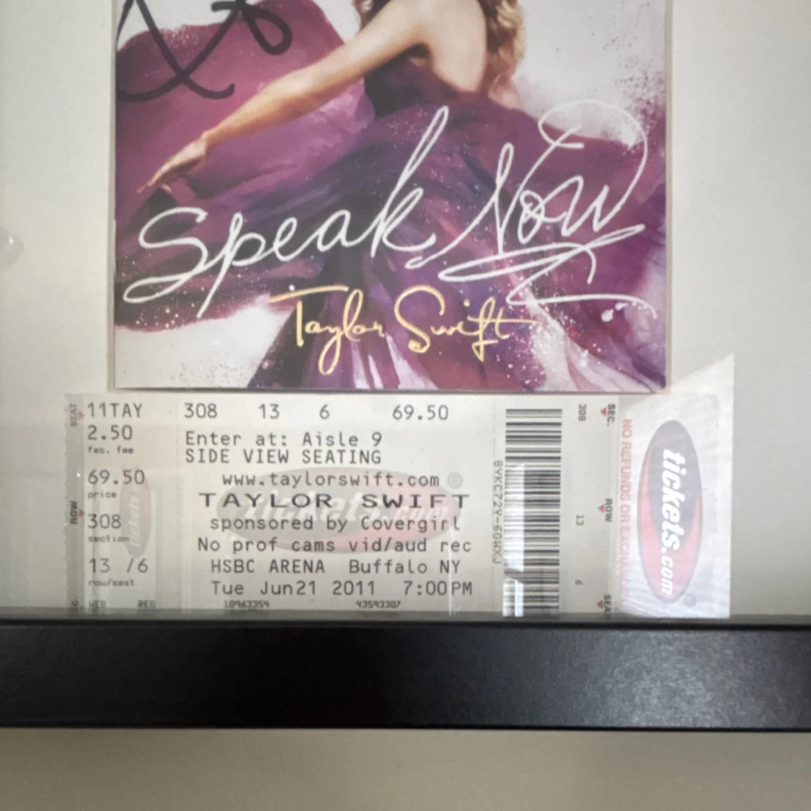 Taylor Swift Speak Now Signed CD & Booklet Framed Display w/ Concert Ticket Stub, изображение 3