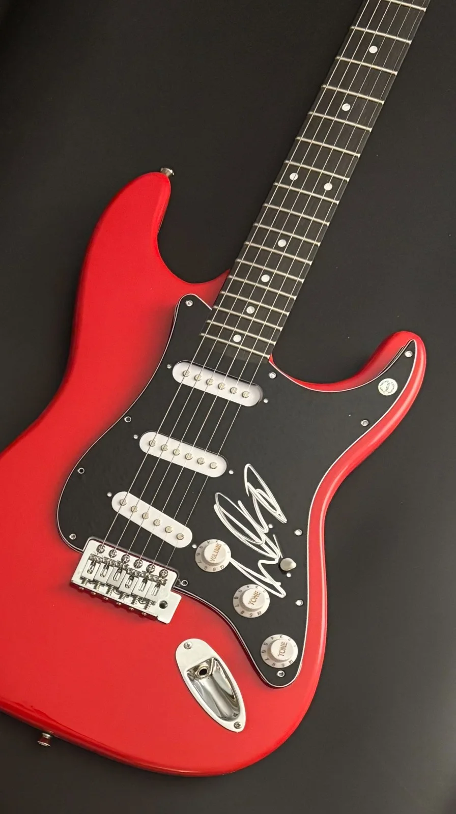 GFA Quiet Riot Guitarist * CARLOS CAVAZO * Signed Electric Guitar PROOF COA, image 5