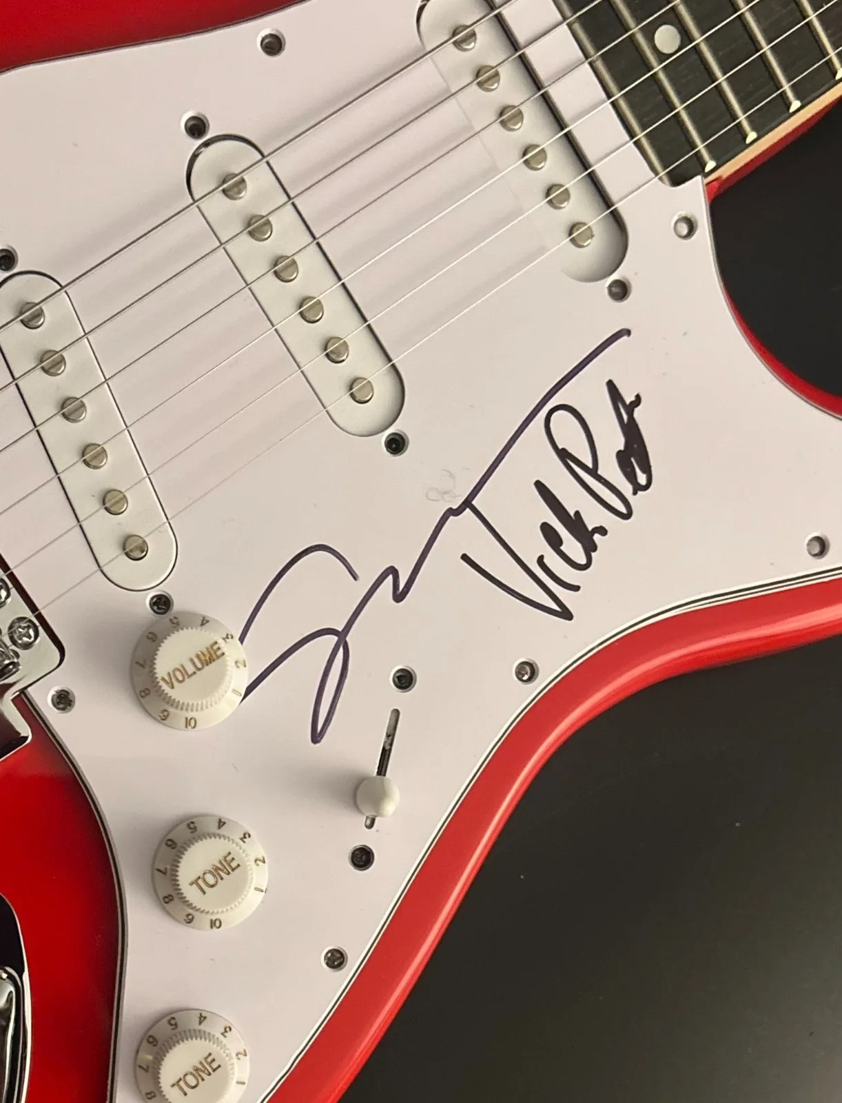 GFA Susanna Hoffs & Vicki Peterson * THE BANGLES * Signed Electric Guitar COA, image 4