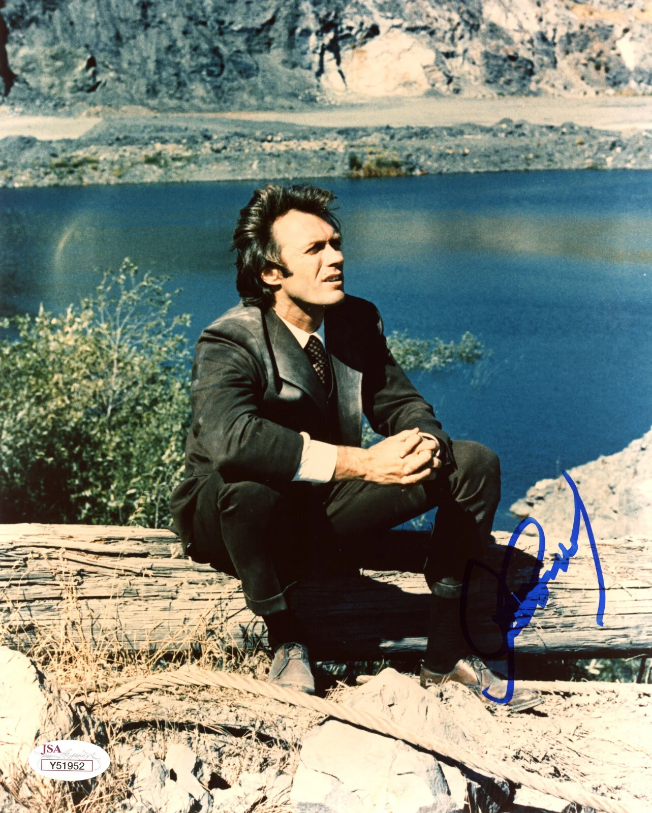 Clint Eastwood — Clint Eastwood Signed JSA LOA Autographed 8X10 Dirty Harry Photo Autograph COA, изображение 2