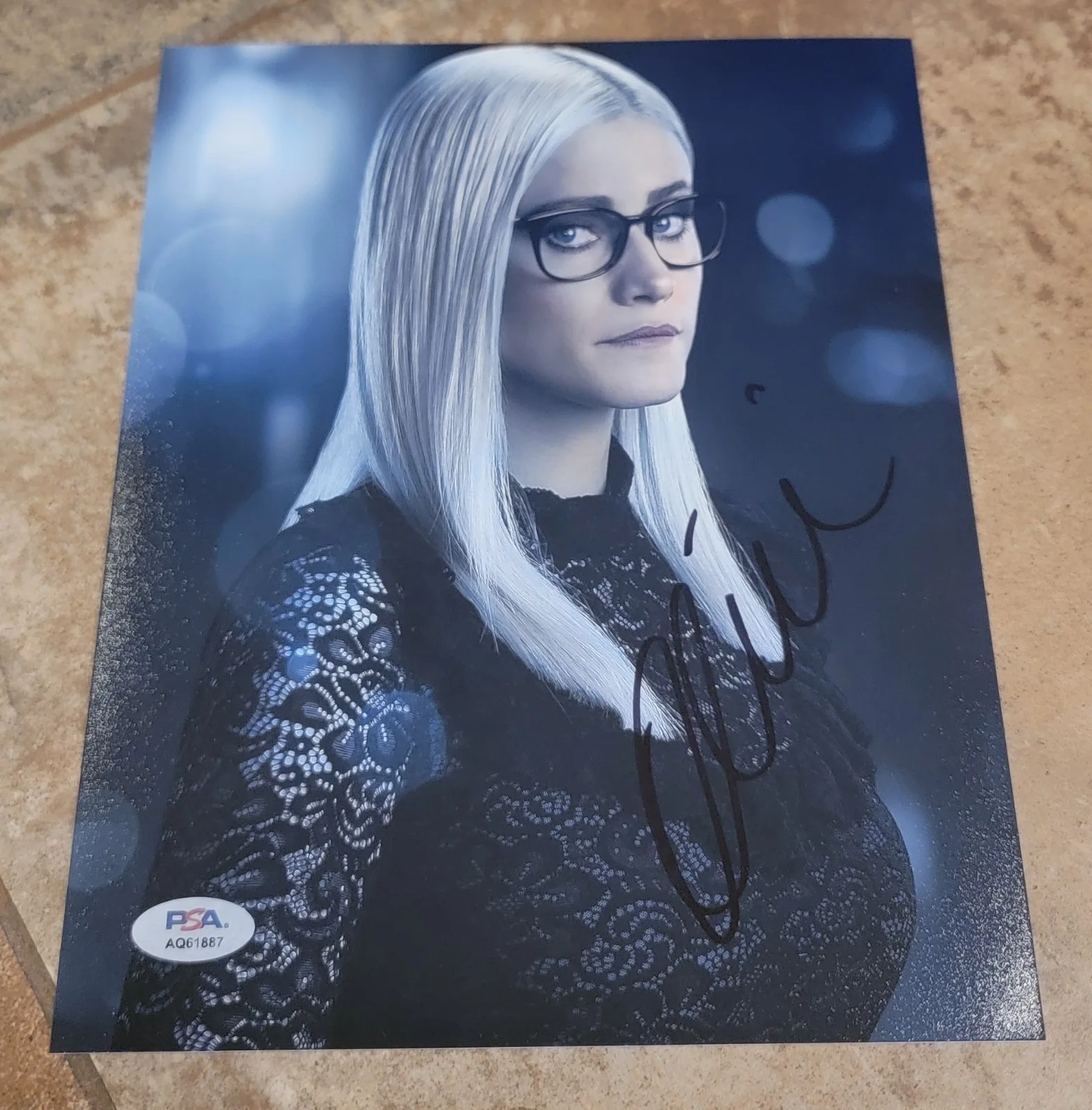 Olivia Taylor Dudley — Olivia Taylor Dudley signed 8x10 photo autograph PSA DNA The Magicians