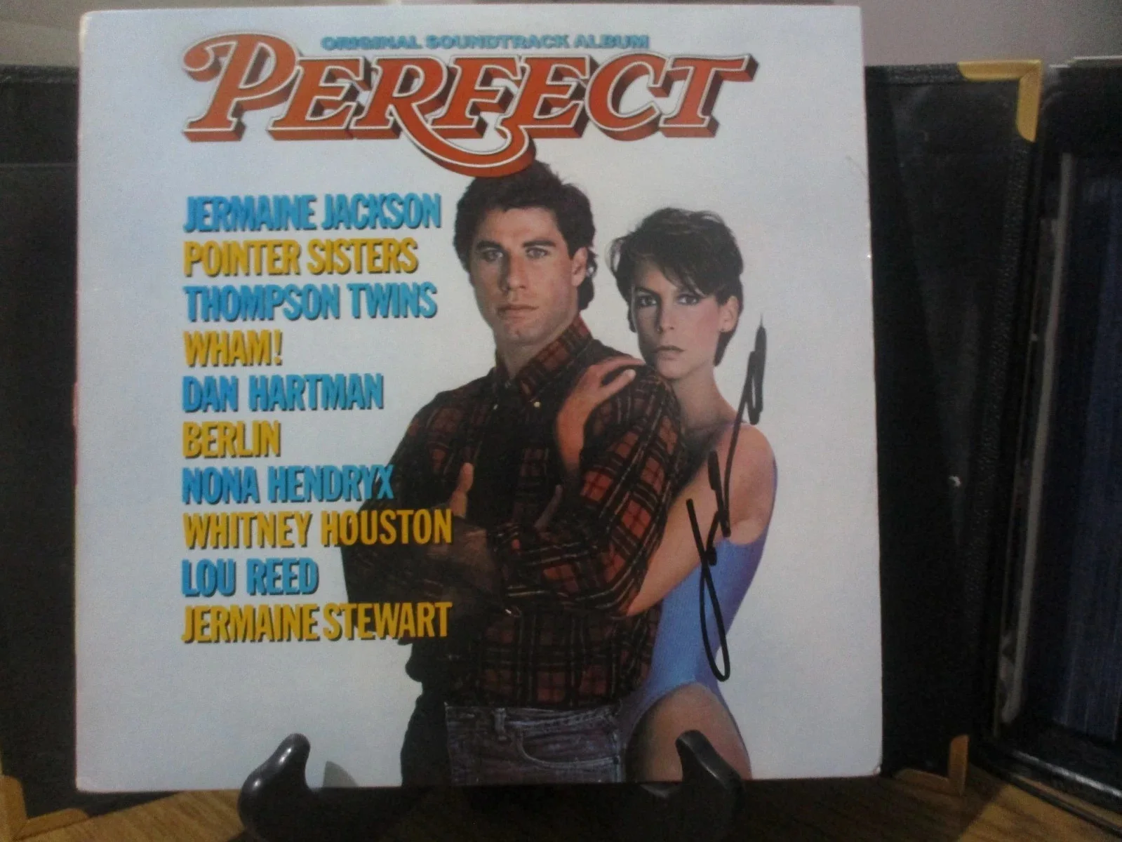 JOHN TRAVOLTA AUTHENTIC SIGNED/AUTOGRAPHED PERFECT SOUNDTRACK VINYL RECORD ALBUM, изображение 2