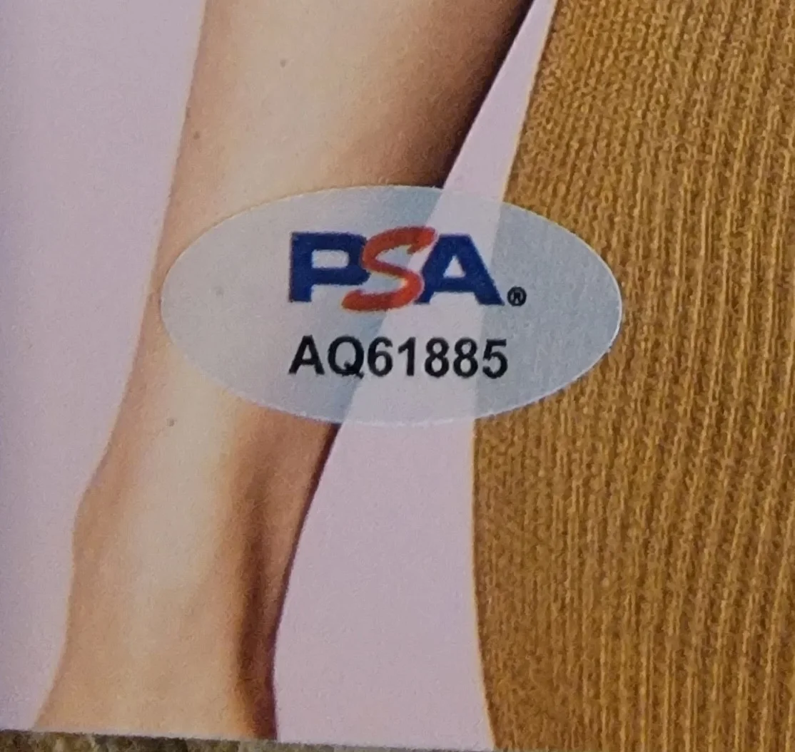 Olivia Taylor Dudley — Olivia Taylor Dudley signed 8x10 photo autograph PSA DNA photoshoot pink backgro, изображение 2