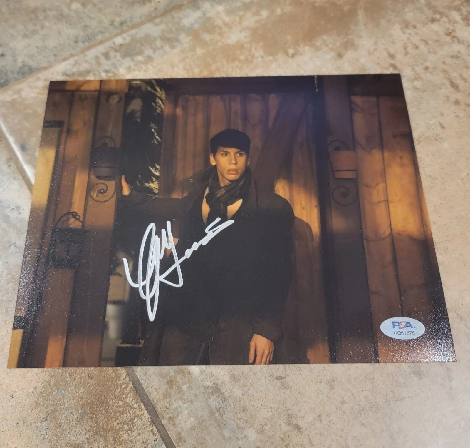 Jordan Gavaris — Jordan Gavaris signed 8x10 photo autograph PSA DNA Orphan Black