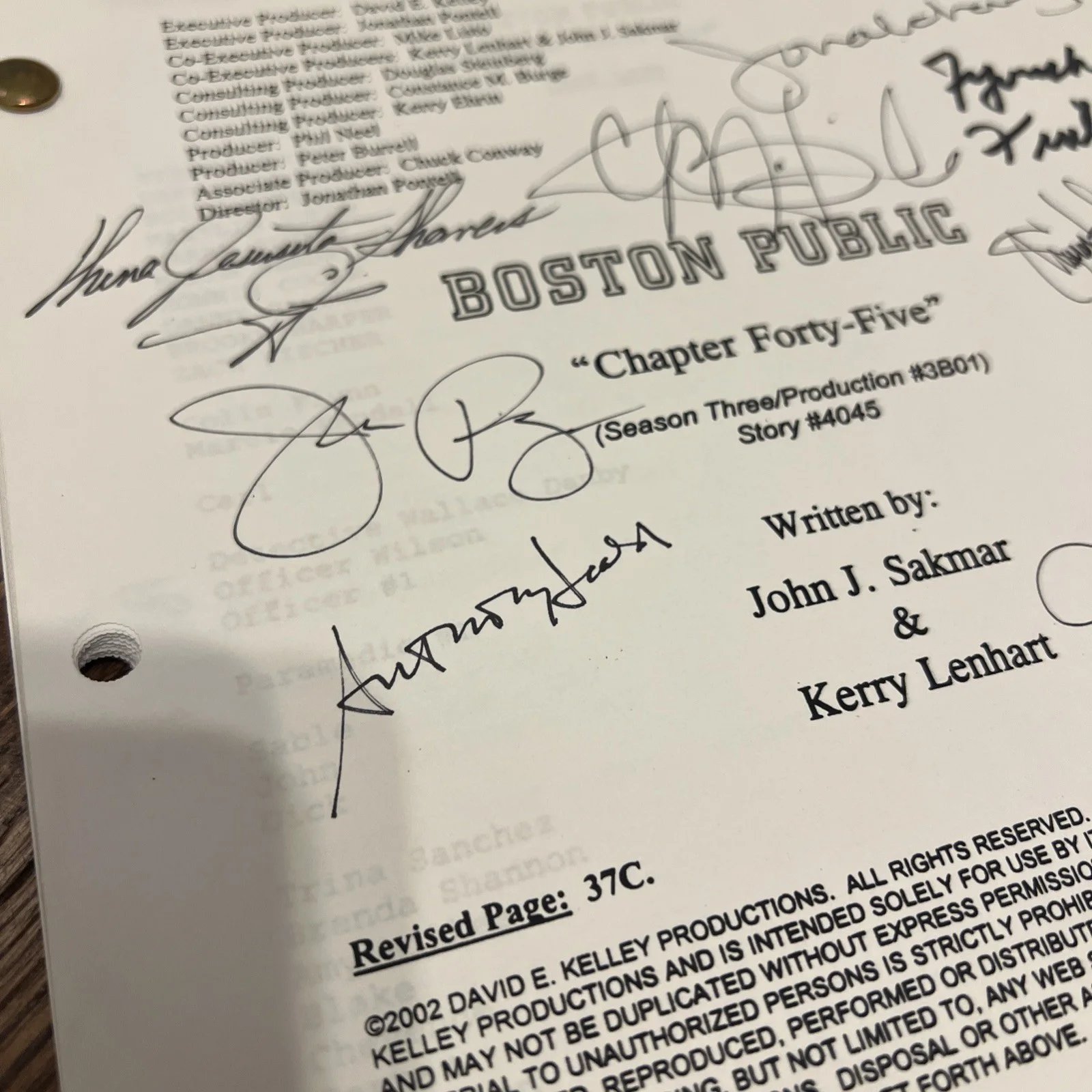 Signed script Boston Public Episode, image 3