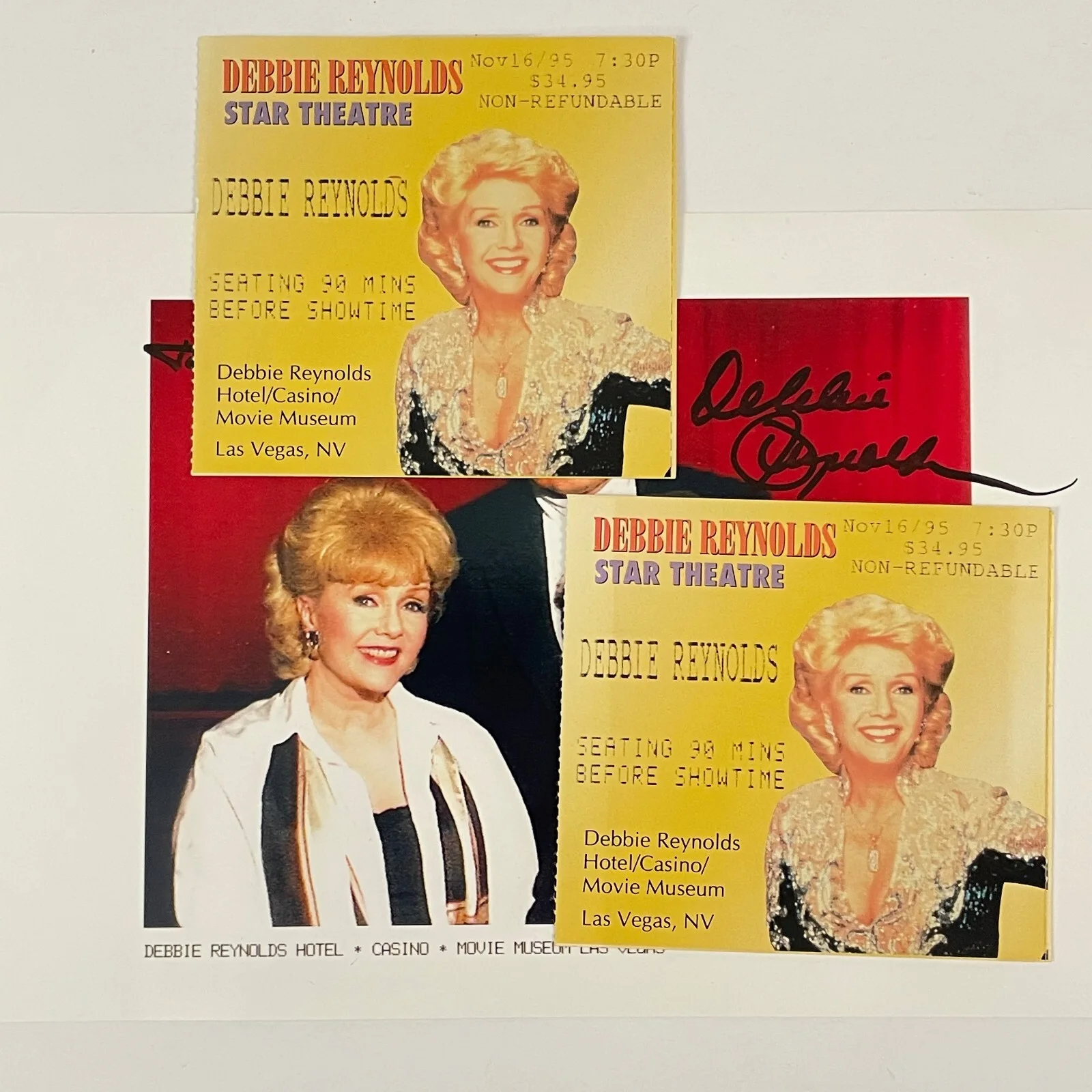 Debbie Reynolds — SIGNED by DEBBIE REYNOLDS photo + 2 ticket stubs Star Theatre & Movie Museum, изображение 2