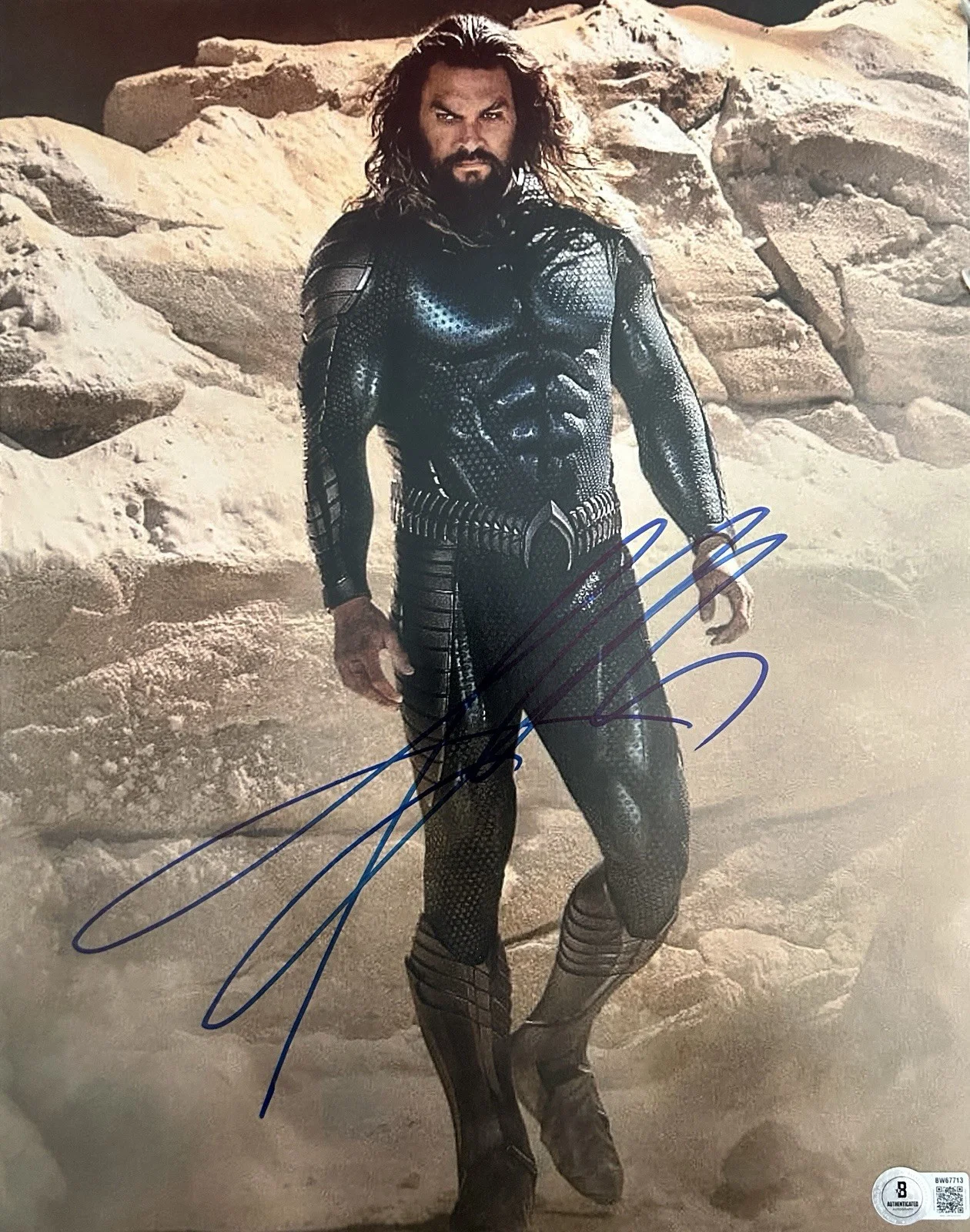jason momoa — JASON MOMOA SIGNED AQUAMAN JUSTICE LEAGUE DC 11X14 PHOTO BECKETT BAS COA, изображение 2