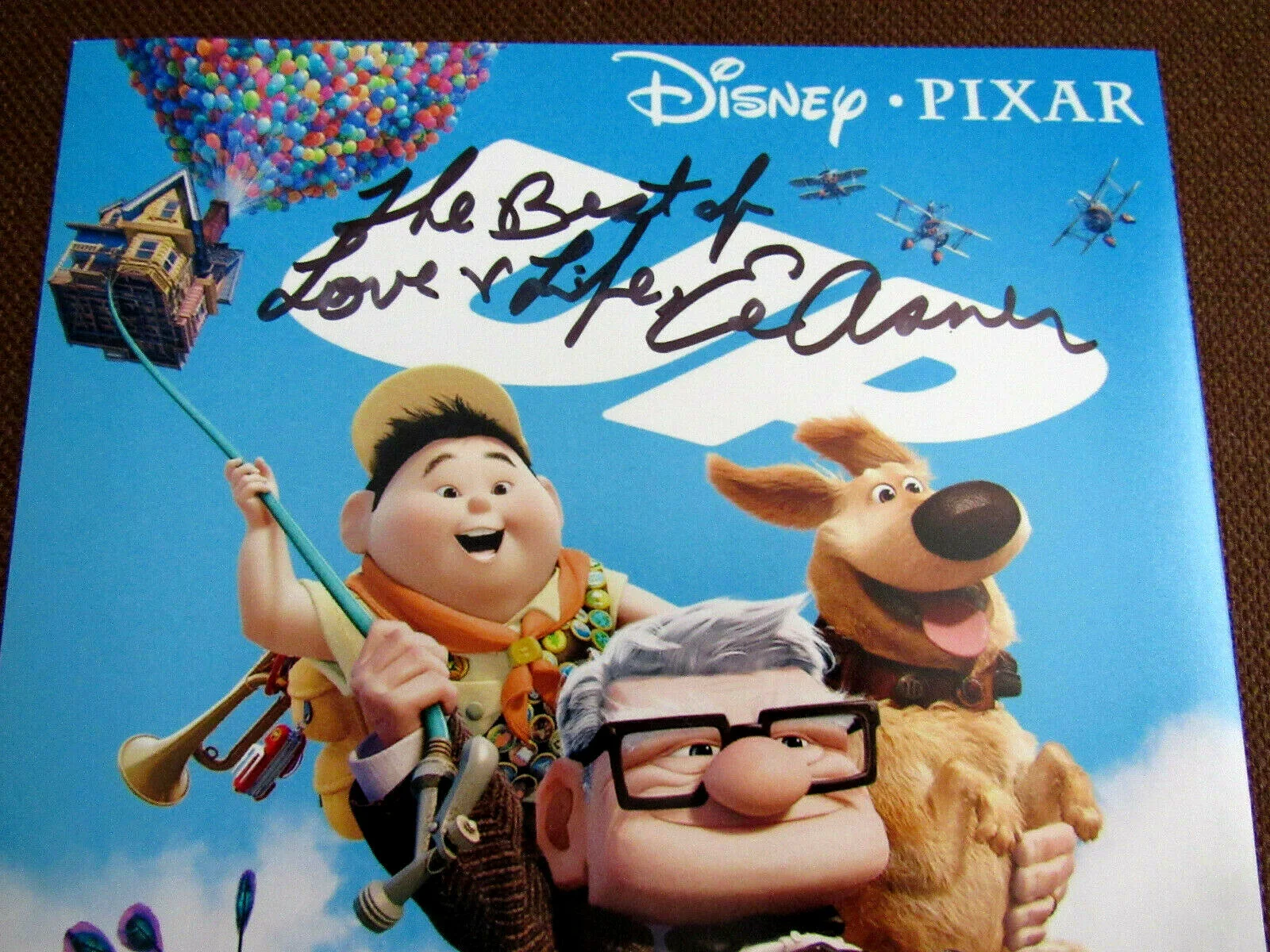 Ed Asner, John Ratzenber — ED ASNER JOHN RATZENBER ACTORS DISNEY PIXAR UP MOVIE SIGNED AUTO COLOR PHOTO JSA, изображение 2