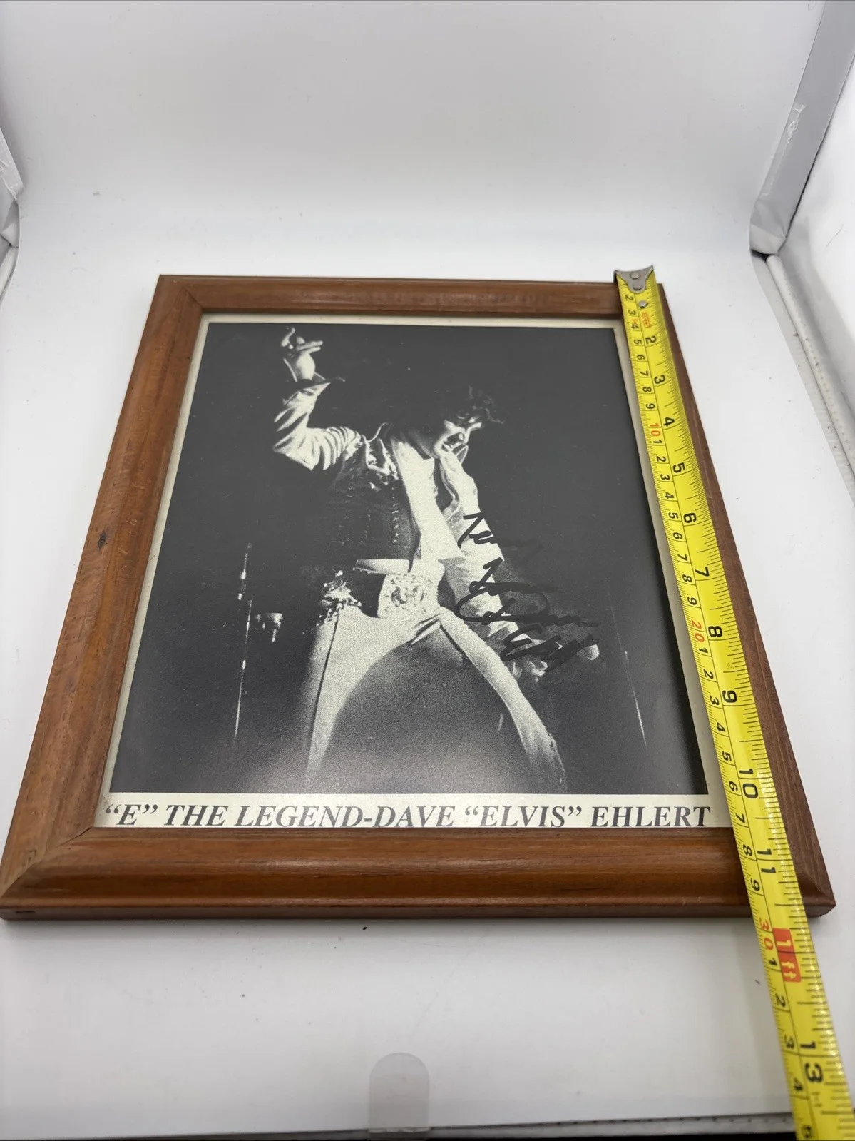 “E” THE LEGEND-DAVE “ELVIS” EHLERT FRAMED PHOTO SIGNED ELVIS IMPERSONATOR, изображение 5