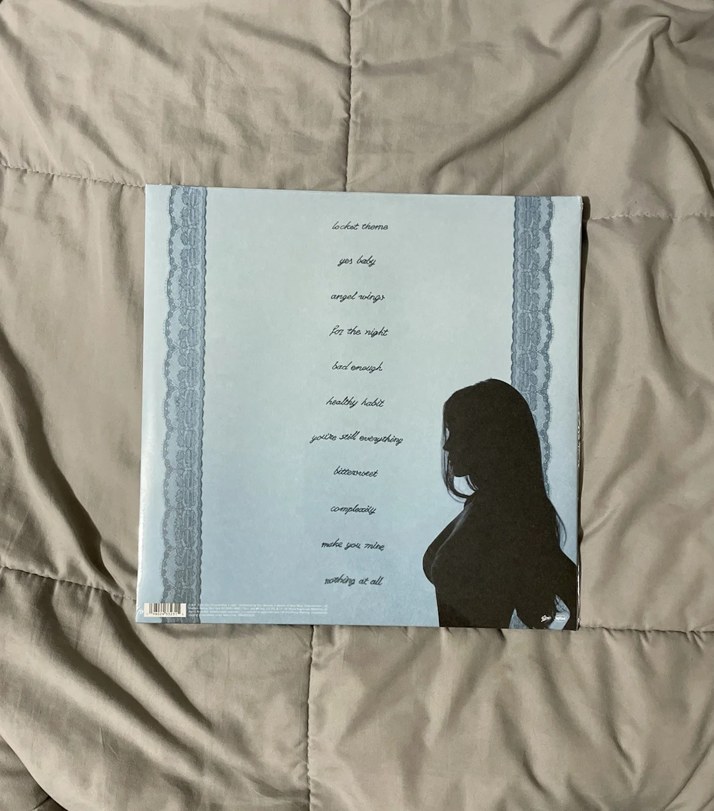 Locket Signed Vinyl Madison Beer, image 2
