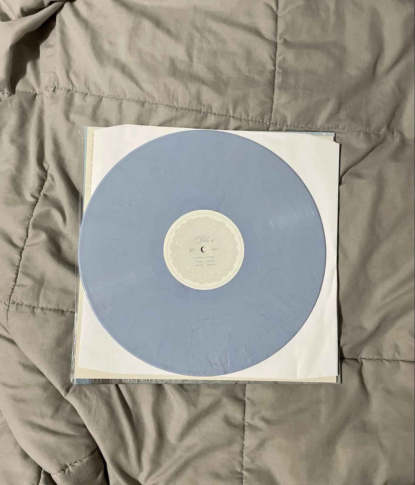 Locket Signed Vinyl Madison Beer, image 3