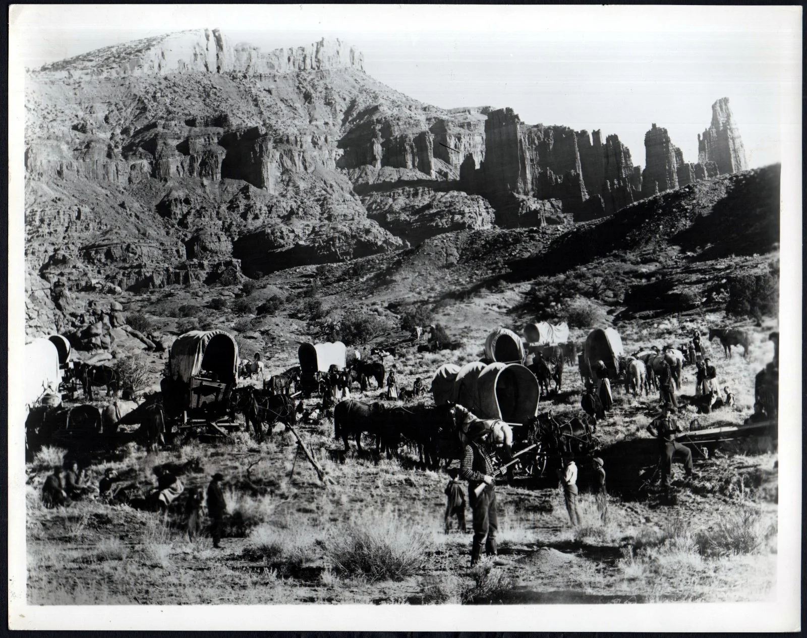 WAGON MASTER 1950 John Ford, wagon train 3 10x8 STILLS, image 3