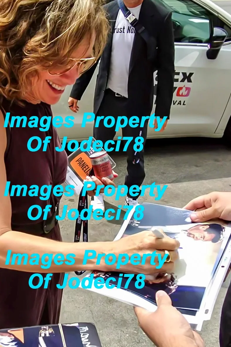 Amy Brenneman — Amy Brenneman Signed HEAT 8x10 Photo w/ Robert DeNiro EXACT Proof ACOA, image 3