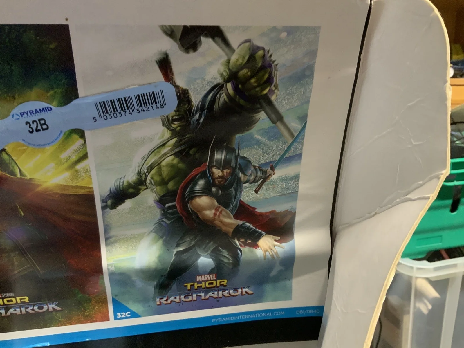 THOR: RAGNAROK AND HULK (24”x36”) MAXI POSTER NEW SEALED, image 3