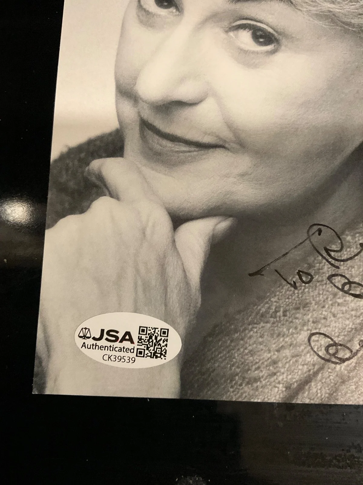 BEA ARTHUR — DECEASED GOLDEN GIRLS MAUDE BEA ARTHUR BEATRICE SIGNED 5x7 PHOTO JSA CK 39539, изображение 3