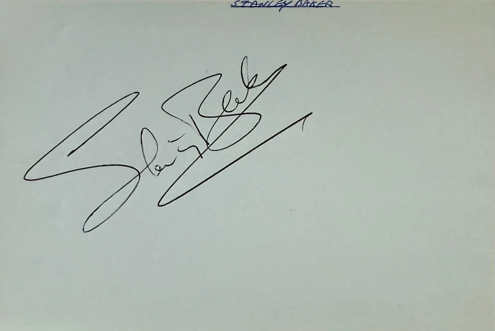 Stanley Baker — STANLEY BAKER Signed Autograph 4x6 ALBUM PAGE The Guns of Navarone HELL DRIVERS, image 3