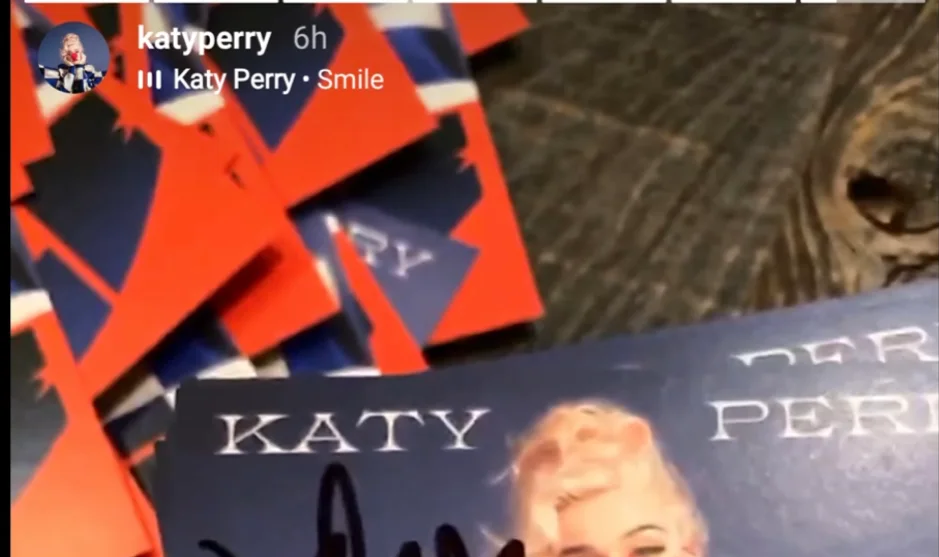 KATY PERRY SMILE HAND SIGNED AUTO AUTOGRAPHED INSERT ONLY SOLD @ ONLINE STORE, image 4