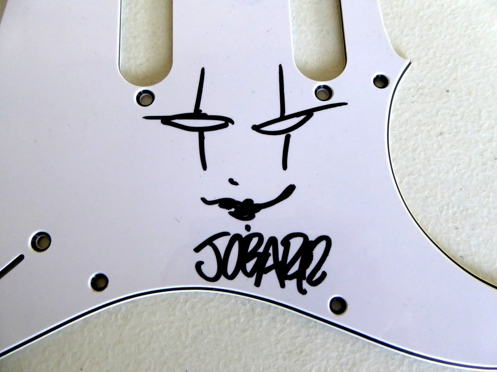 James O'Barr Signed White Electric Guitar Pick Guard, The Crow, Sketch, JSA COA, изображение 2