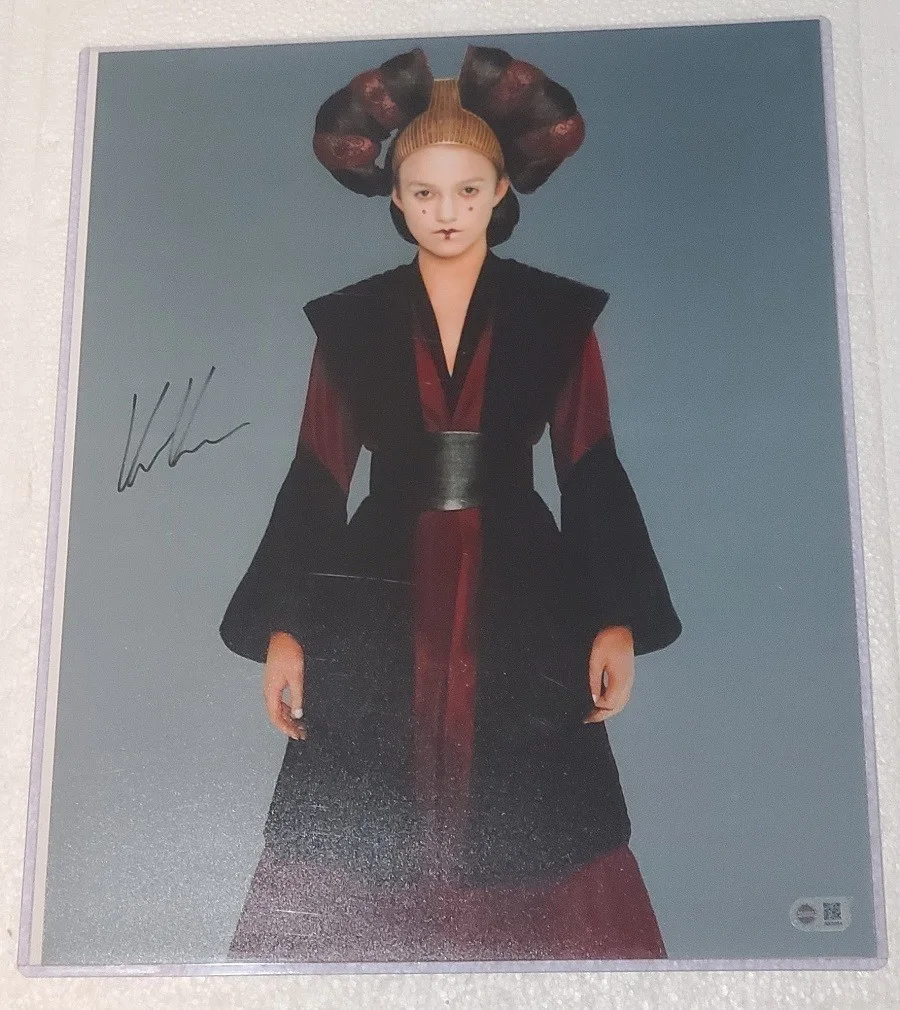 Keira Knightley — Sabé Keira Knightley Signed 16 x 20 SWAU Star Wars Phantom Menace