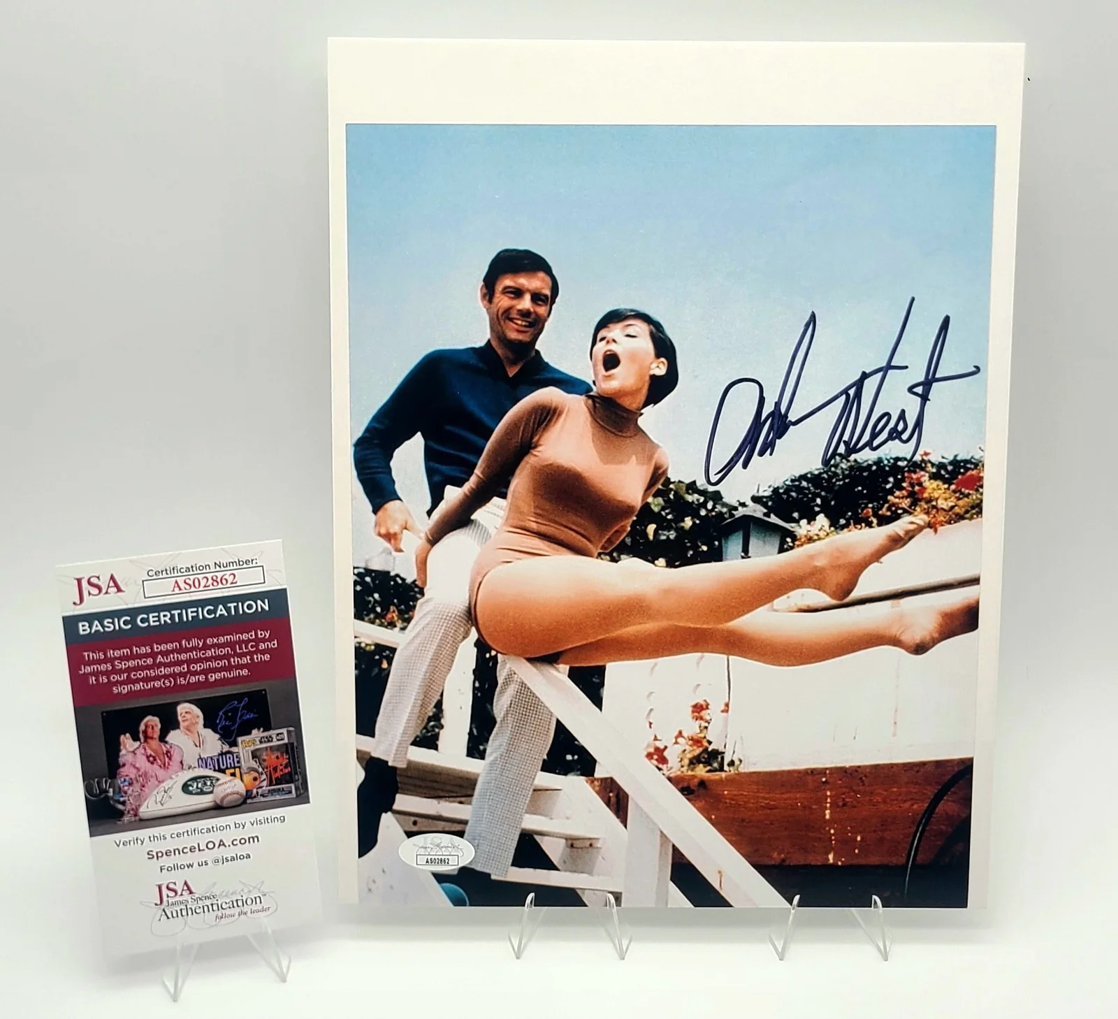 Adam West — Adam West Signed 8x10 Photo – Batman & Batgirl TV Show – JSA COA Autograph, изображение 3