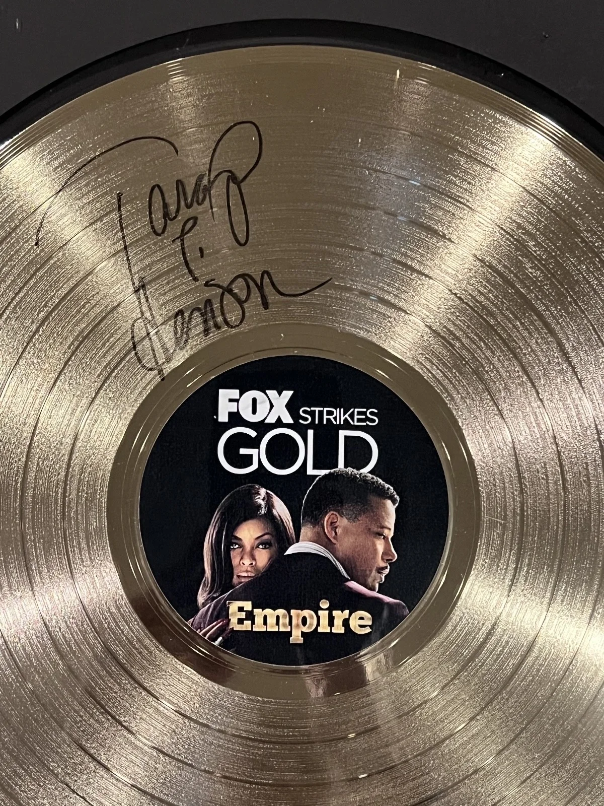 Taraji P. Henson — RARE FOX NETWORK "Empire "Gold Record Plaque Signed by Taraji P. Henson-, изображение 2