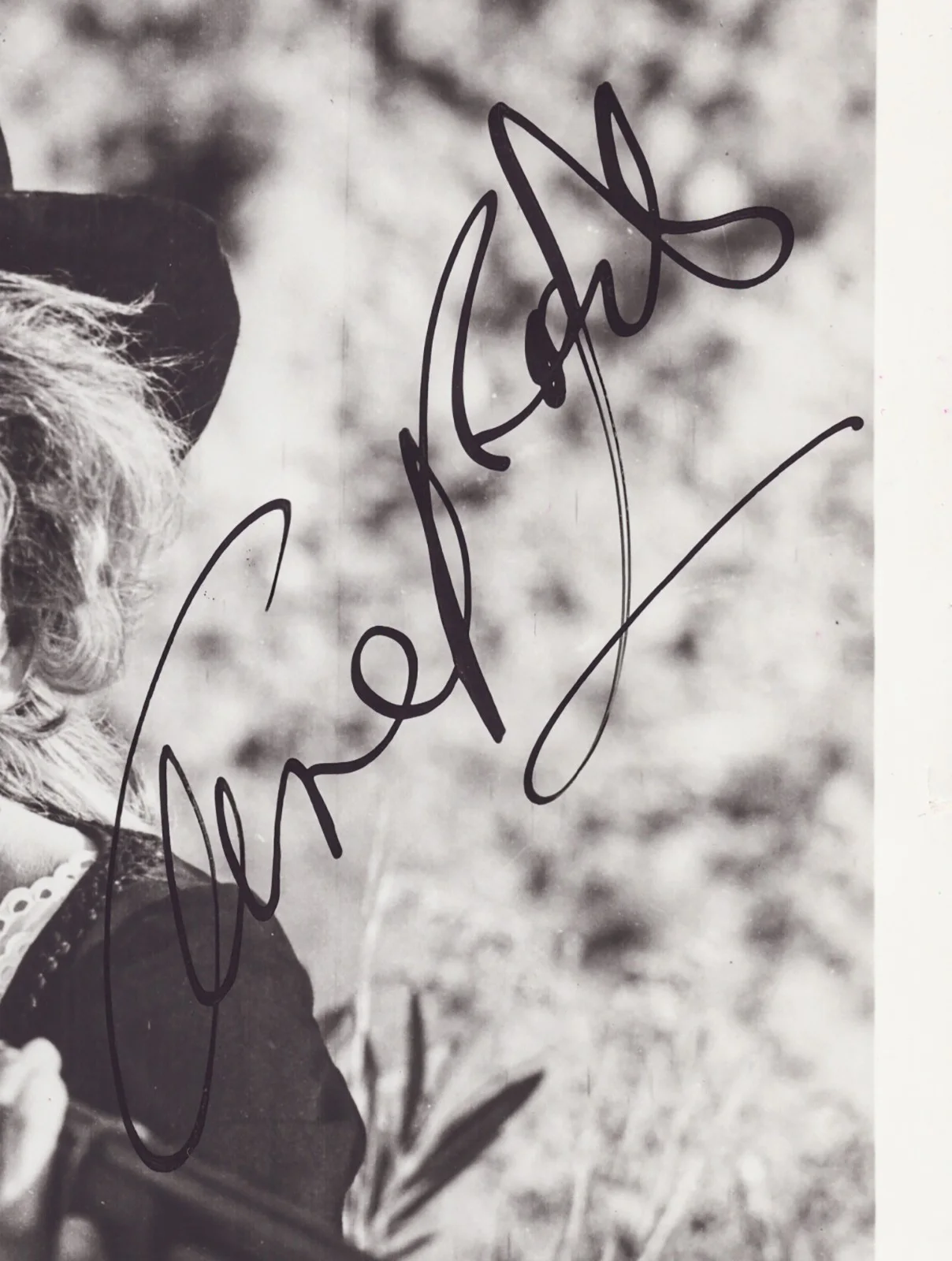 Anne Baxter — ANNE BAXTER - AUTOGRAPHED SIGNED PHOTOGRAPH, image 2