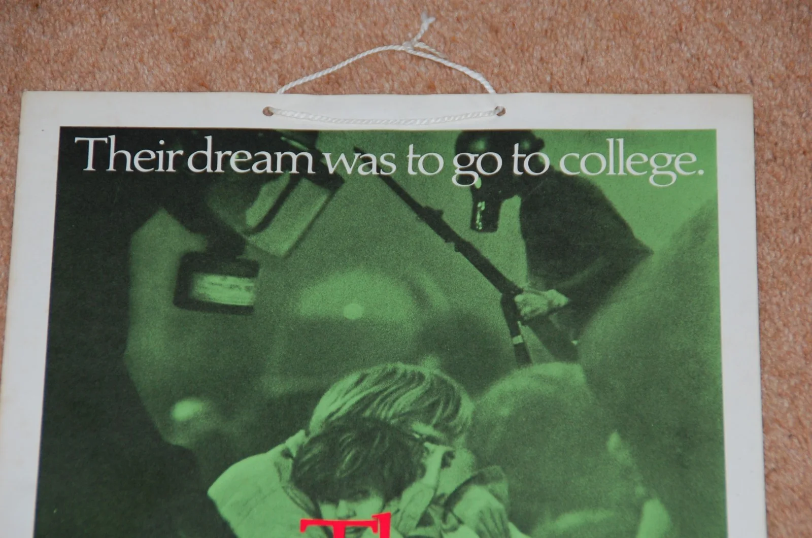 THE STRAWBERRY STATEMENT (1970) - RARE ORIG. UK BOX OFFICE HANGING CARD, image 2