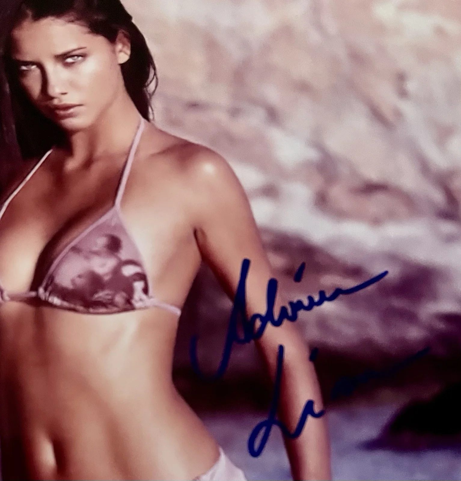 Adriana Lima “Victoria Secret Model” HandSigned Autographed 10”x 8” Photo Superb, изображение 2