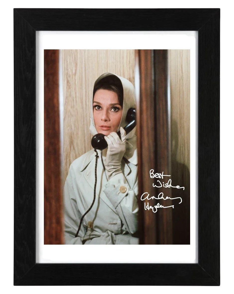 Audrey Hepburn Signed Autograph PHOTO Pre Print Film 6x4/A4/A4 Framed, image 2