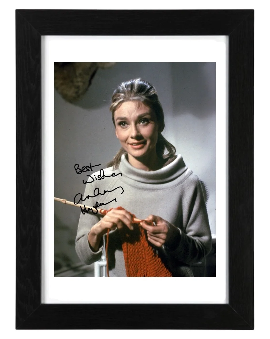 Audrey Hepburn Signed Autograph PHOTO Pre Print Film 6x4/A4/A4 Framed, изображение 3