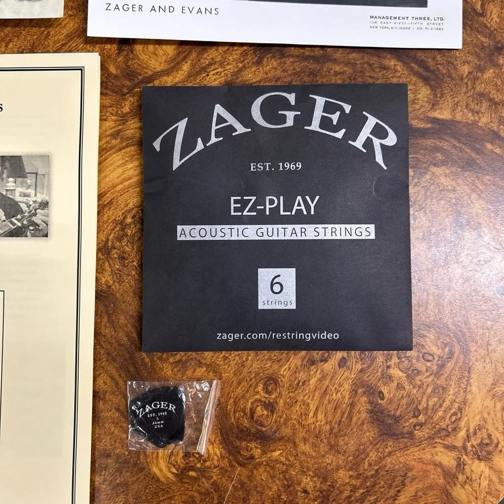 Zager Guitar Accessory Bundle: Signed Photo, COA, EZ-Play Strings, Pick & Manual, image 4